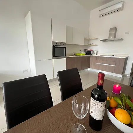 Swieqi Centre - Perfectly Located * St. Julian's